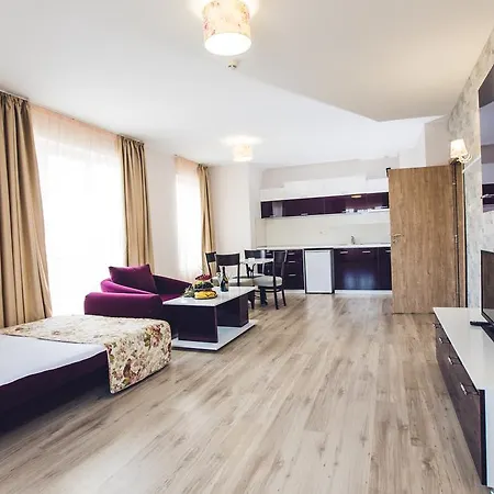 Avenue Deluxe