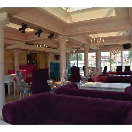 Hotel Avenue Deluxe 4*